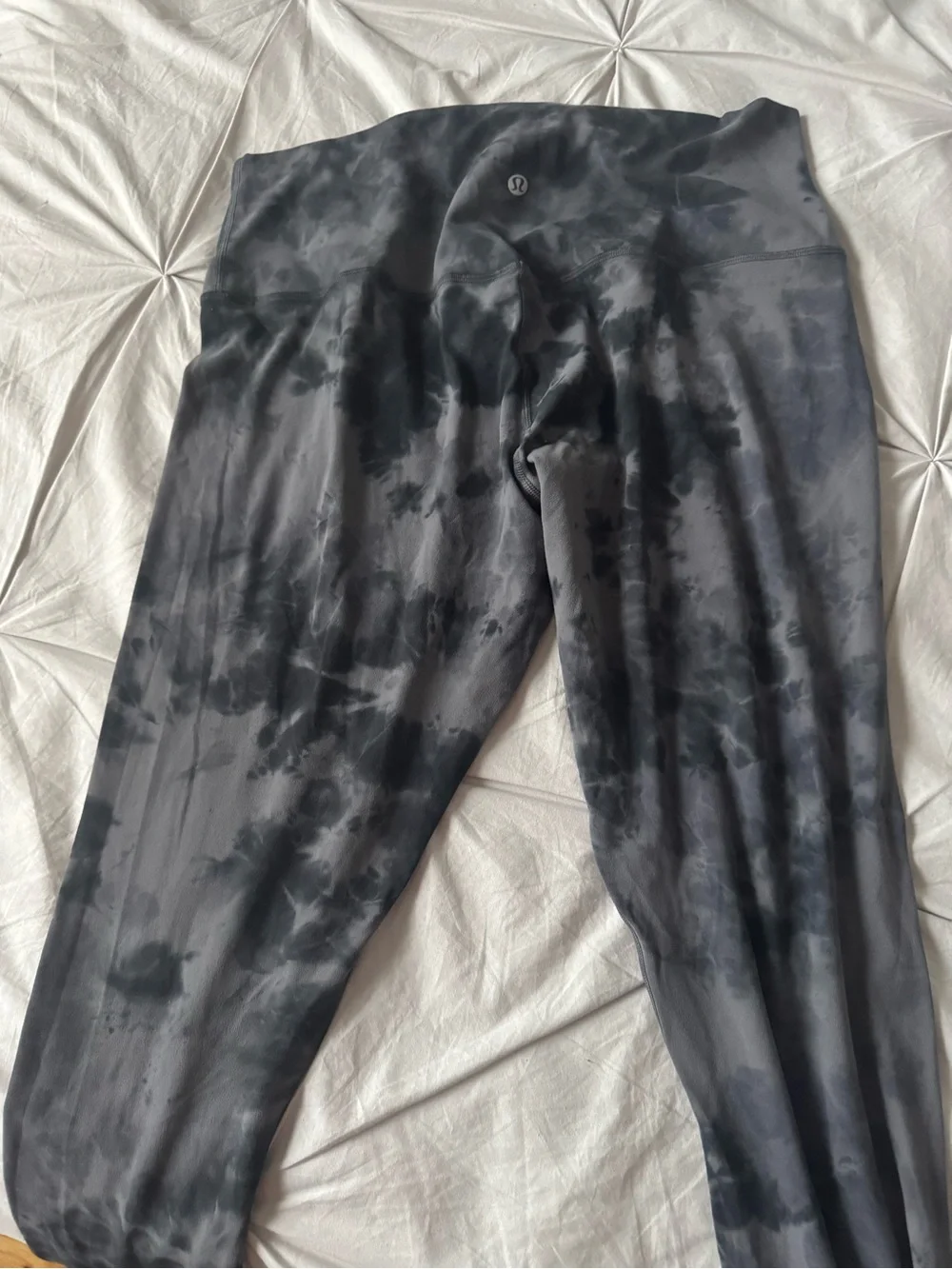 Ladies Lululemon Black Tie-Dye Leggings